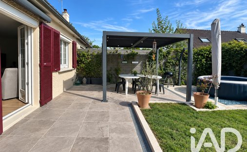 House in Sucy-en-Brie, Ile-de-France, France 1