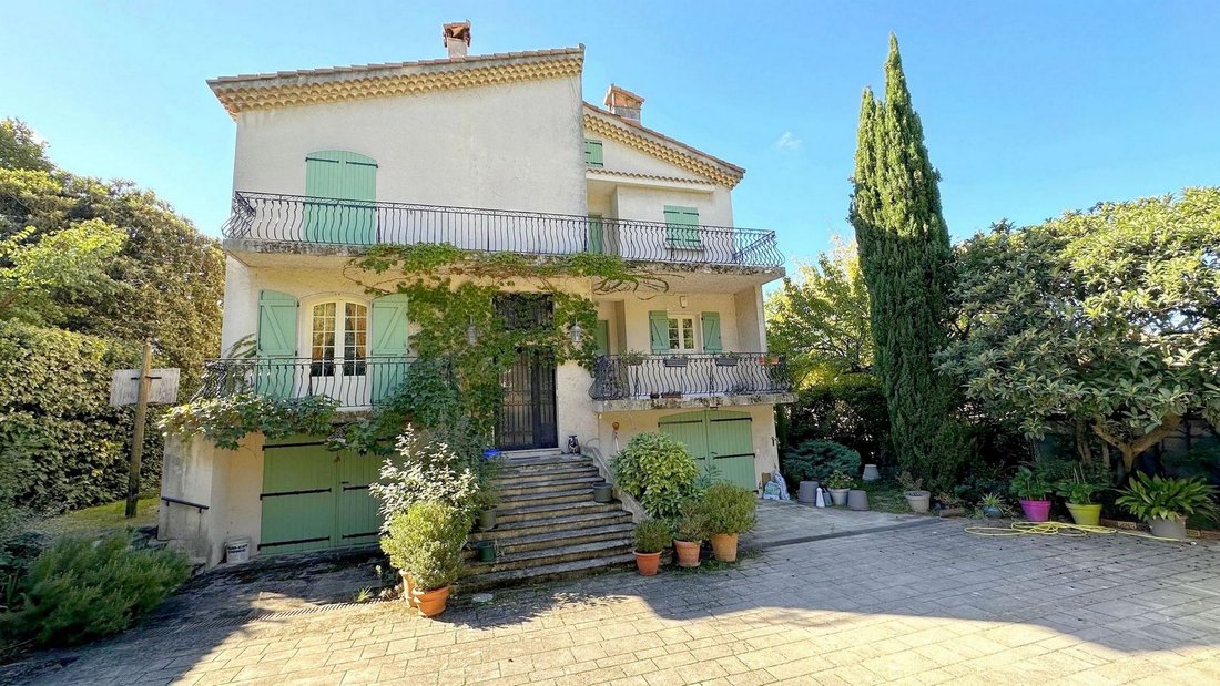 Villa in Mazarin-Opéra-Bellegarde-Mairie, Aix-en-Provence, France 3 - 18947500