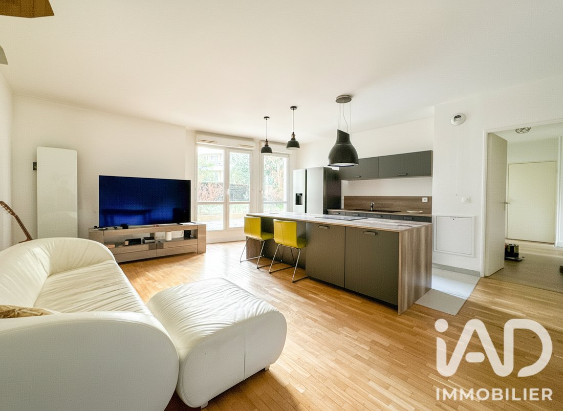 Apartment in Espaces Jeunes, Issy-les-Moulineaux, France 3 - 18947796