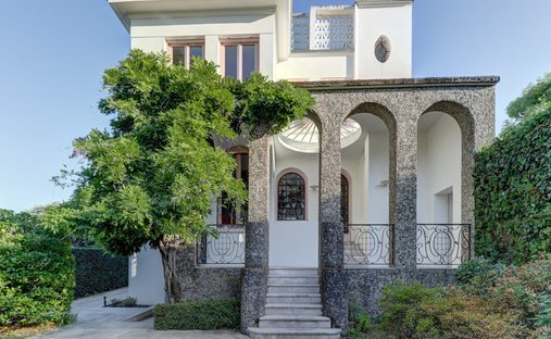 House in L'Ecorchade, Chamalieres, France 1