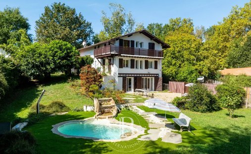 House in Ascain, Nouvelle-Aquitaine, France 1