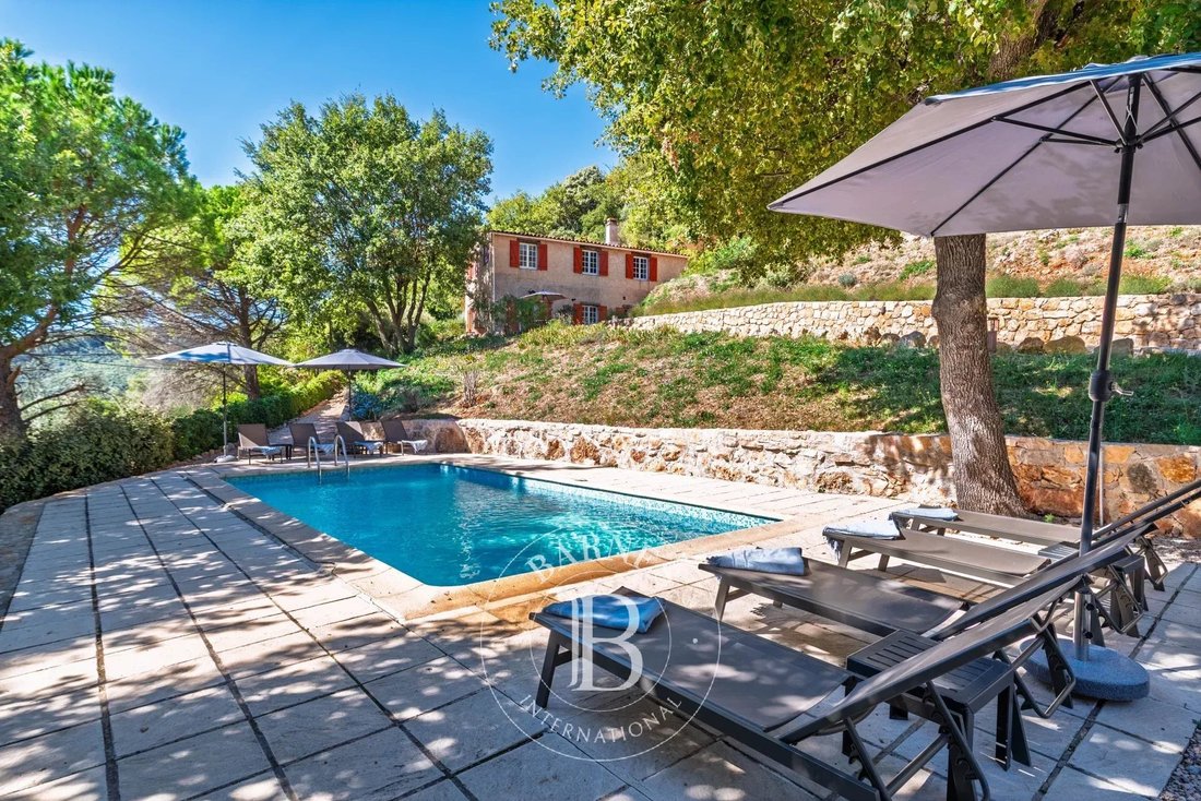 Seillans, Provence-Alpes-Côte d'Azur, France 1 - 18946968