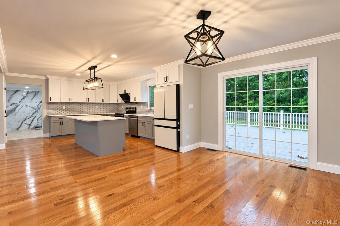 House in Huntington Station, New York, United States 4 - 18945058