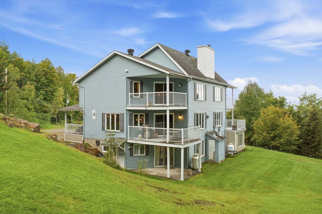 Condo in Sutton, Quebec, Canada 1 - 18946860