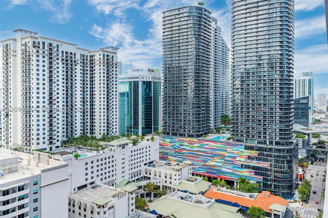 Condo in Miami, Florida, United States 4 - 18947142