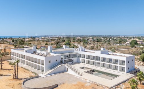 Estate in Guia, Algarve, Portugal 1