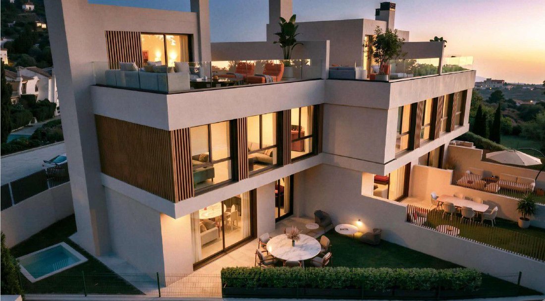 Townhouse in Puerto de la Torre, Malaga, Spain 2 - 18947881