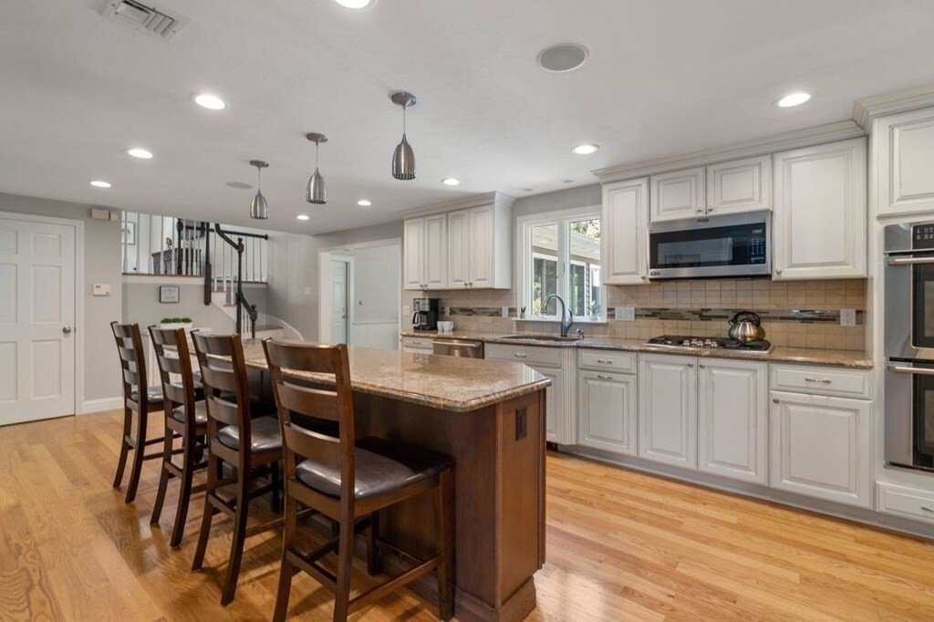 House in Norwood, Massachusetts, United States 2 - 18947583