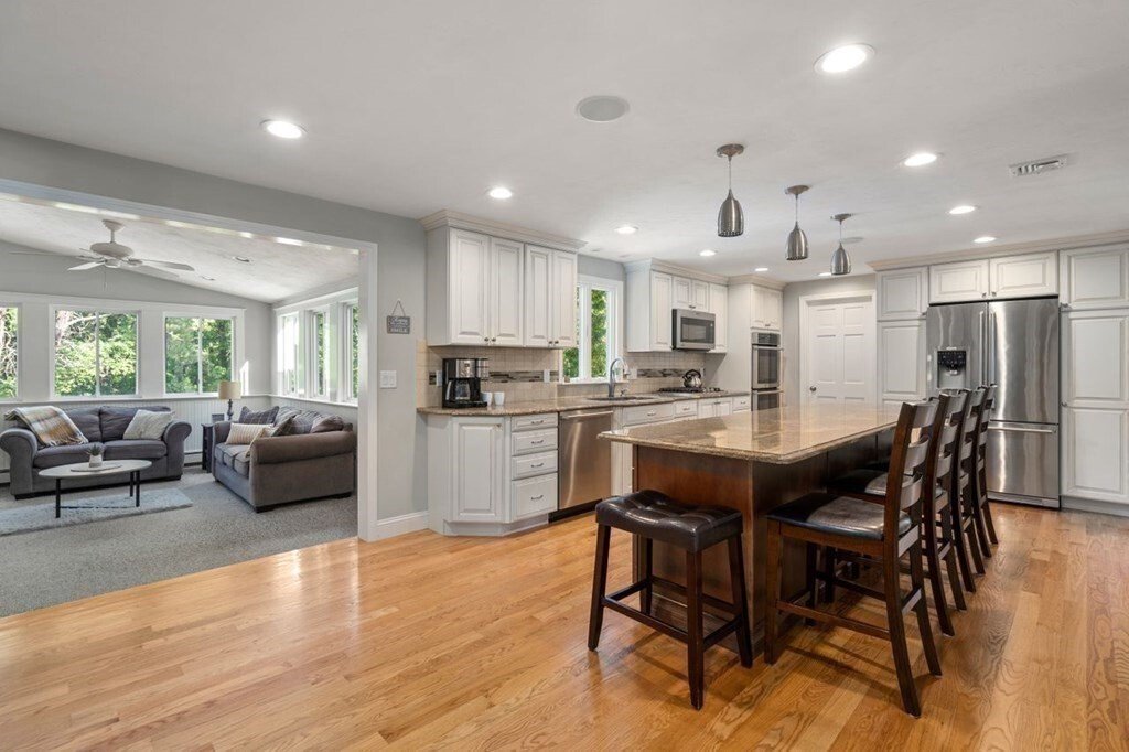 House in Norwood, Massachusetts, United States 4 - 18947583