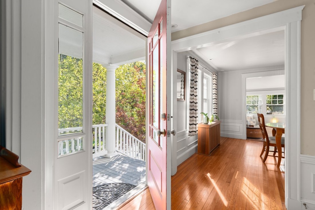 House in Milton, Massachusetts, United States 4 - 18947580