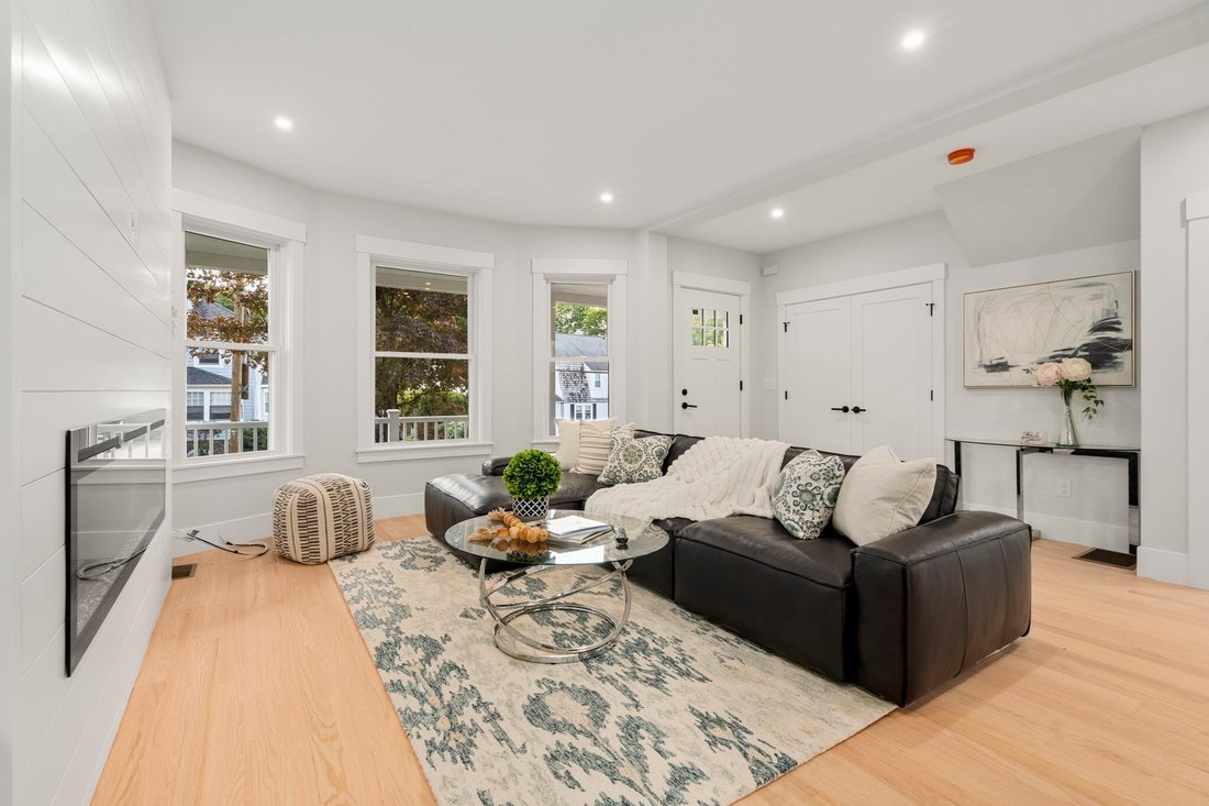 Condo in Watertown, Massachusetts, United States 3 - 18947577
