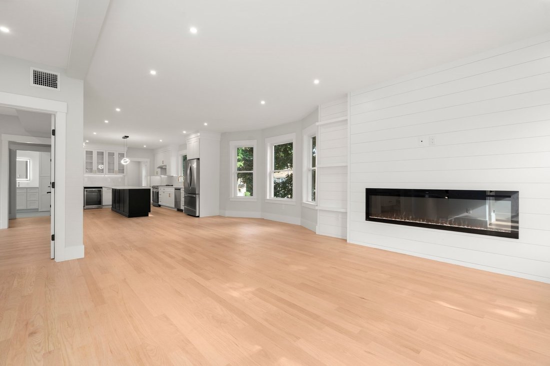 Condo in Watertown, Massachusetts, United States 5 - 18947588