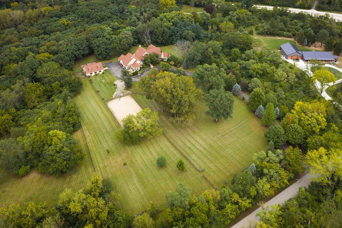 House in Barrington Hills, Illinois, United States 3 - 18948046