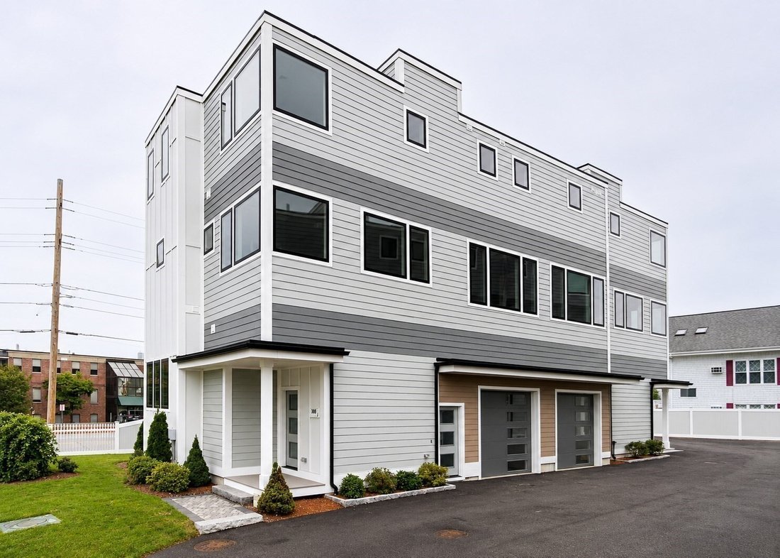 Townhouse in Waltham, Massachusetts, United States 1 - 18948052