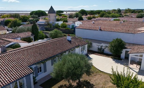 House in Loix, Nouvelle-Aquitaine, France 1