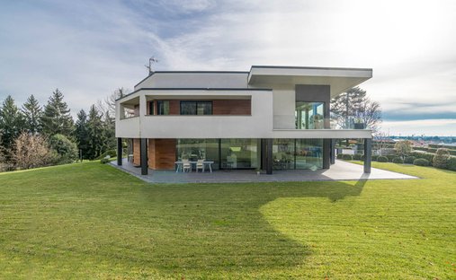 House in Mozzo, Lombardy, Italy 1