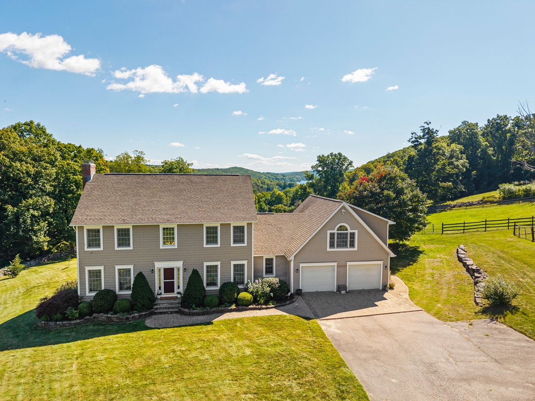 House in Winsted, Connecticut, United States 1 - 18948003