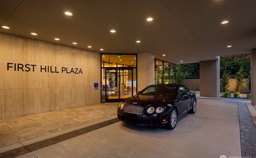 Condo in Seattle, Washington, United States 1