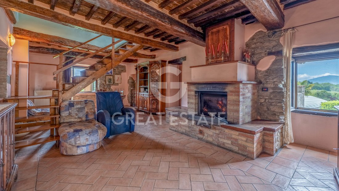 Estate in Gubbio, Umbria, Italy 5 - 18953656