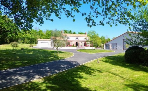 House in La Celle-sous-Gouzon, Nouvelle-Aquitaine, France 1