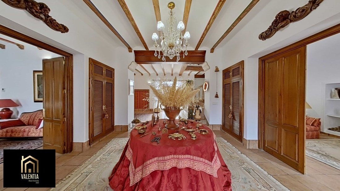 Villa in Chiva, Valencian Community, Spain 1 - 18948715