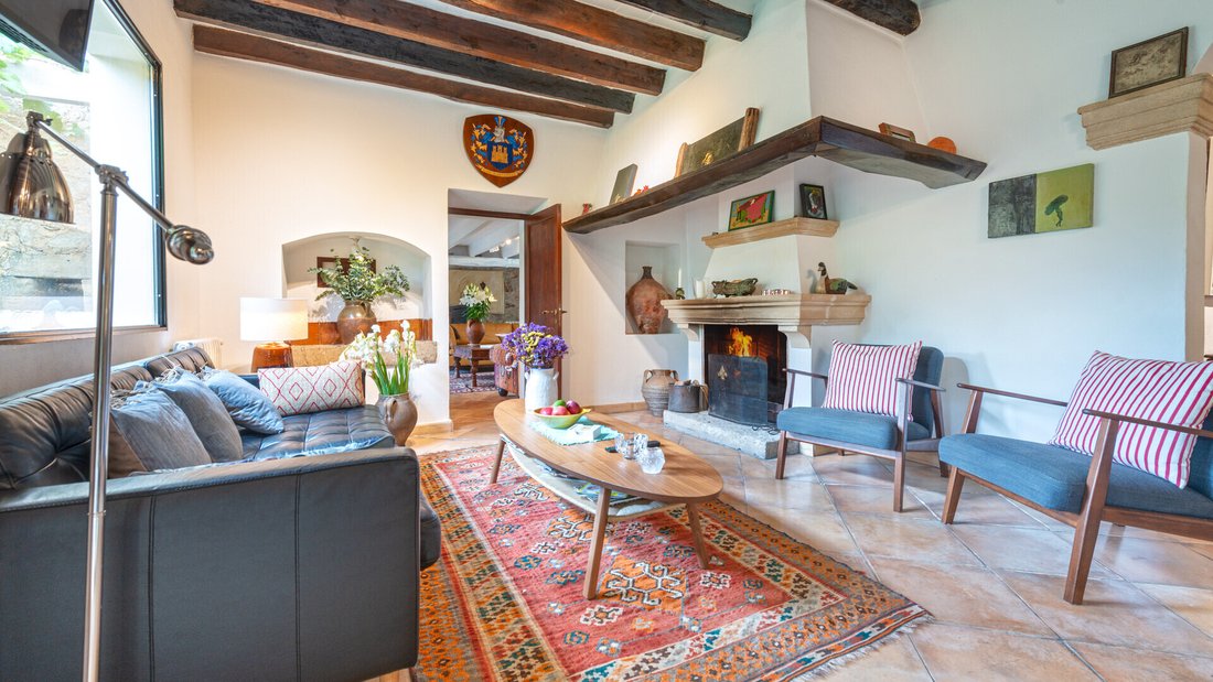 Finca in Pollenca, Balearic Islands, Spain 4 - 18949590