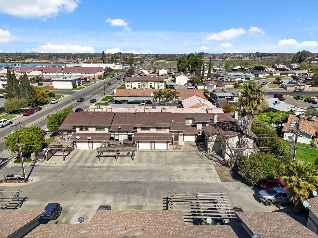 Lemoore, California, United States 1 - 18952533