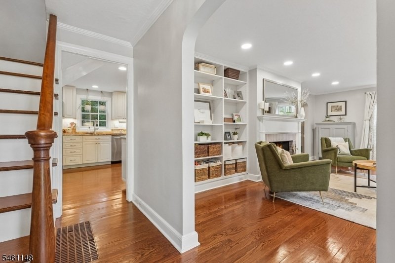 House in Millburn Twp., New Jersey, United States 3 - 18942928