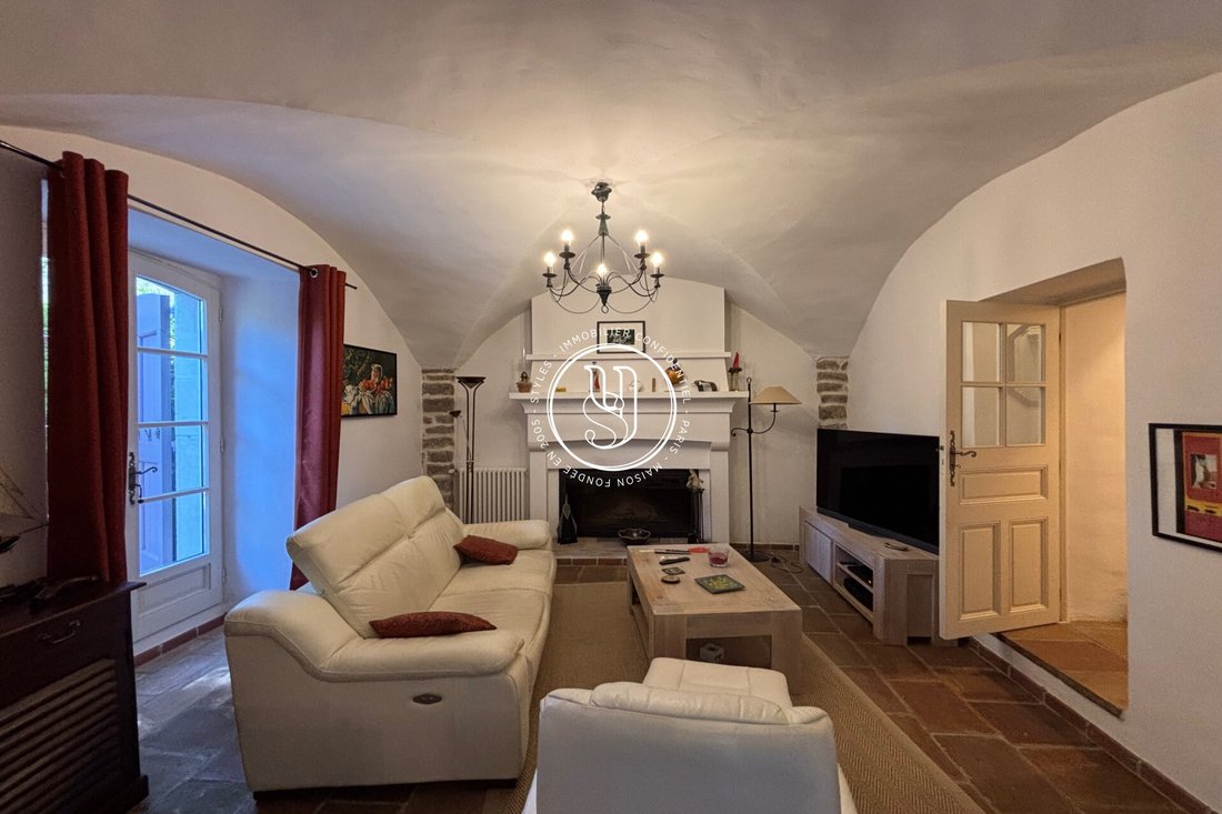 Villa in Sommieres, Occitania, France 4 - 18949487