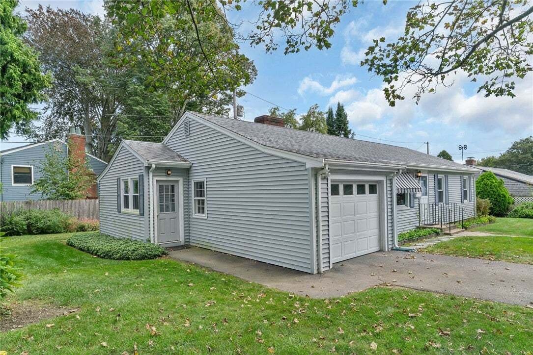 House in Middletown, Rhode Island, United States 3 - 18952119