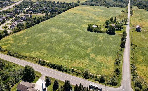 Land in Hamilton, Ontario, Canada 1