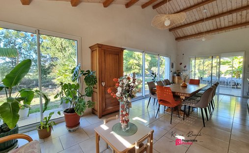 Villa in Les Clouzeaux, Aubigny-Les Clouzeaux, France 1