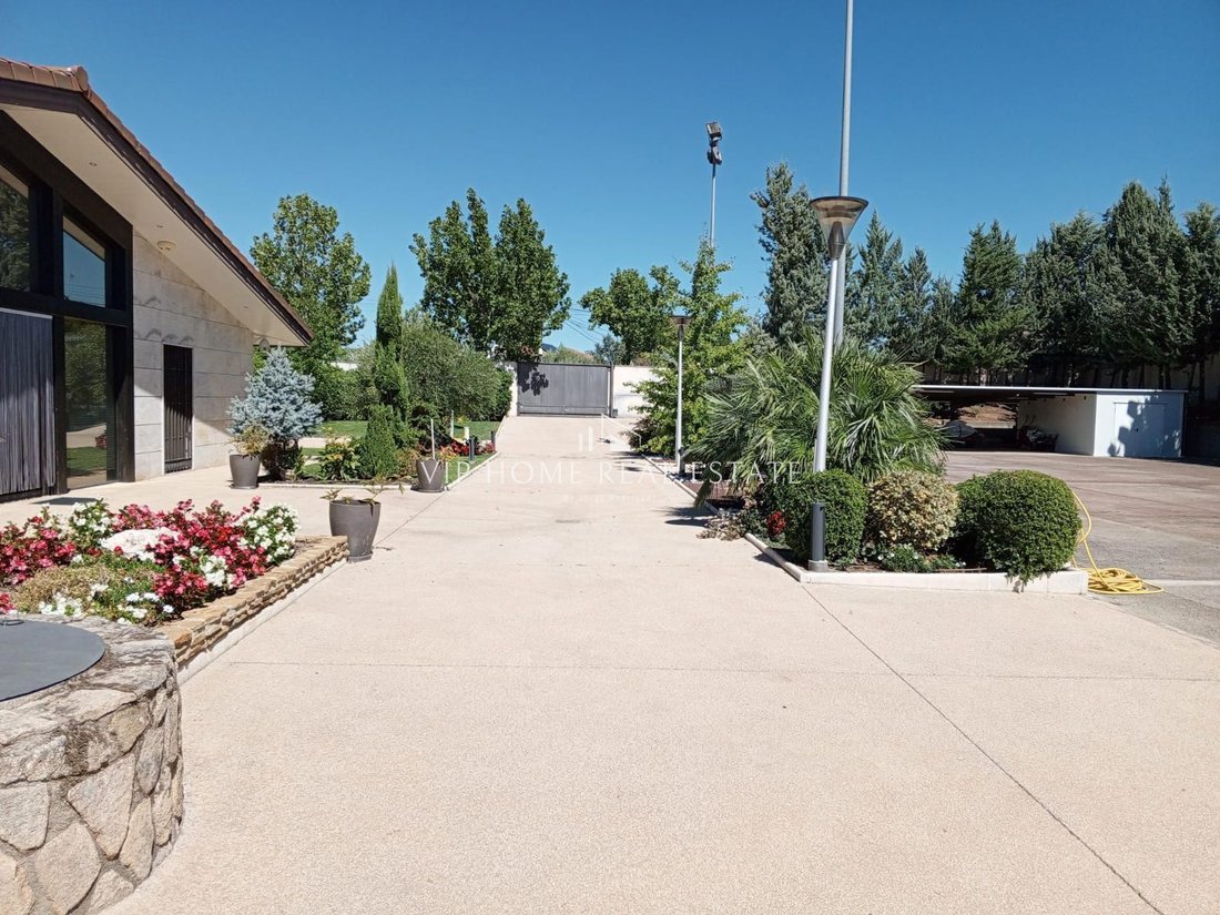 Chalet in Uceda, Castile-La Mancha, Spain 3 - 18357148