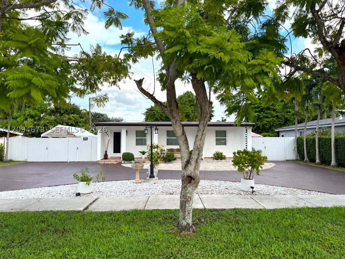 House in Miami, Florida, United States 1 - 18952668