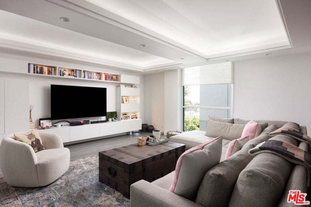 Condo in Los Angeles, California, United States 5 - 18952194