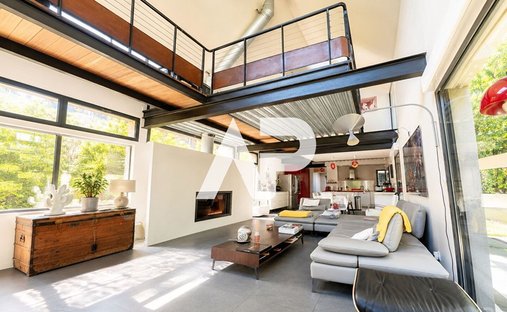 House in Centre Ville, Rueil-Malmaison, France 1