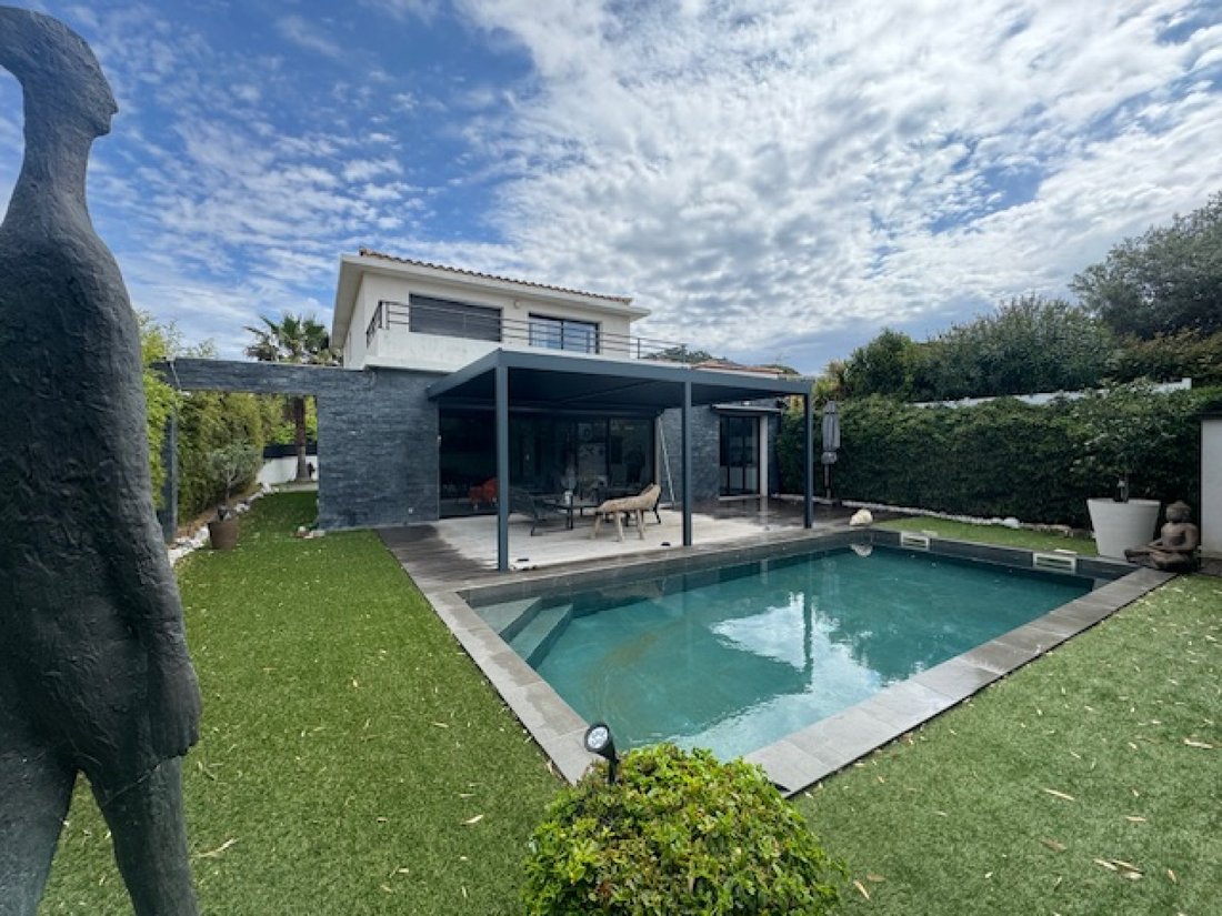 Villa in Nord, Sanary-sur-Mer, France 1 - 15653745