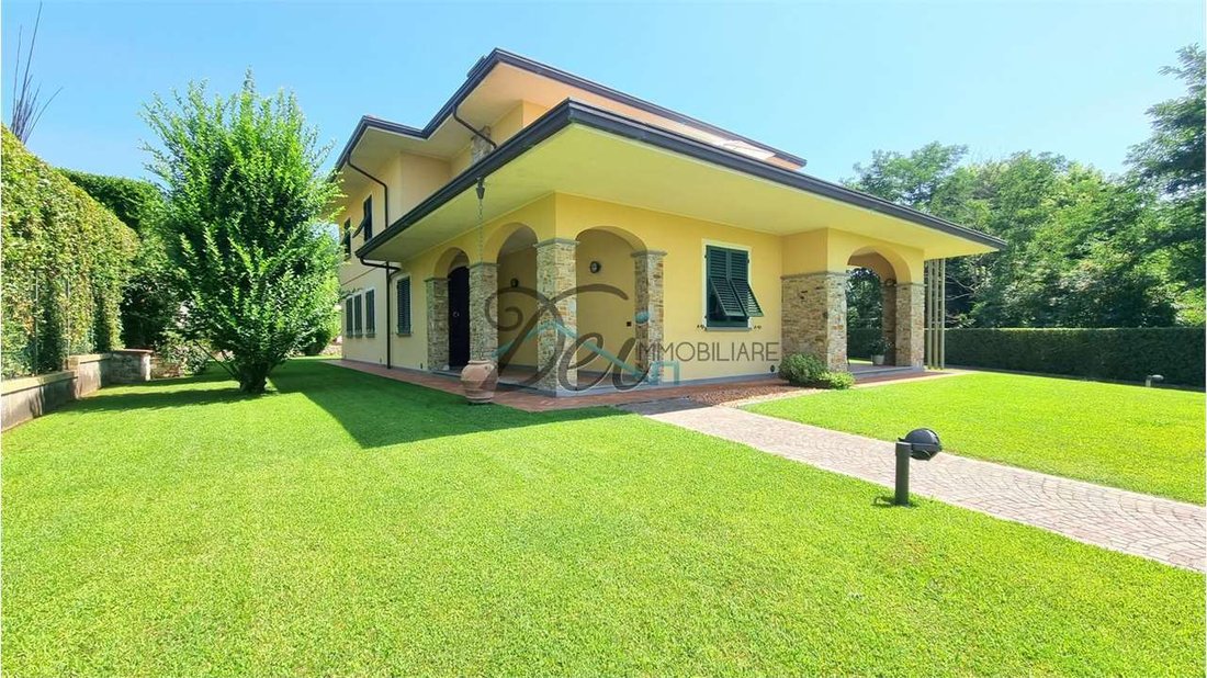 Villa in Camigliano, Capannori, Tuscany 3 - 18952755