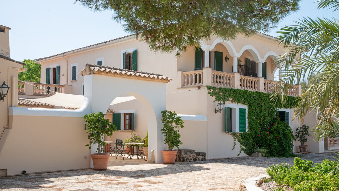Finca in Llucmajor, Balearic Islands, Spain 2 - 18949772