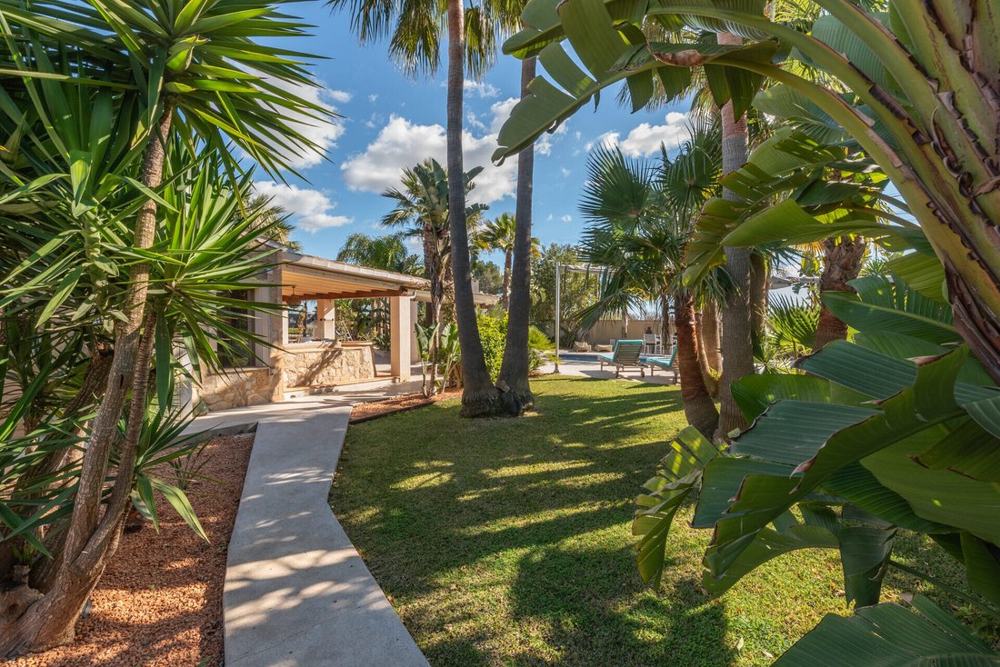 Finca in Llucmajor, Balearic Islands, Spain 3 - 18953450