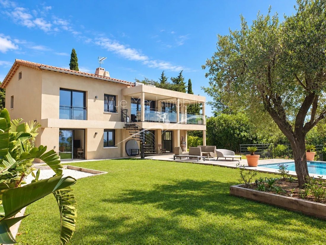 Villa in Le Lavandou, Provence-Alpes-Côte d'Azur, France 2 - 17849964