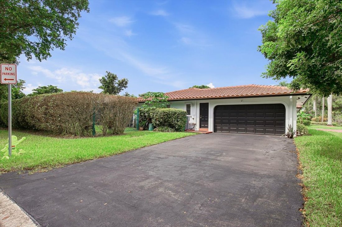 House in Coral Springs, Florida, United States 4 - 18950936