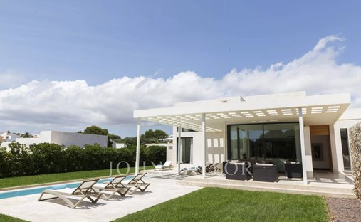 Chalet in Sant Lluis, Balearic Islands, Spain 1