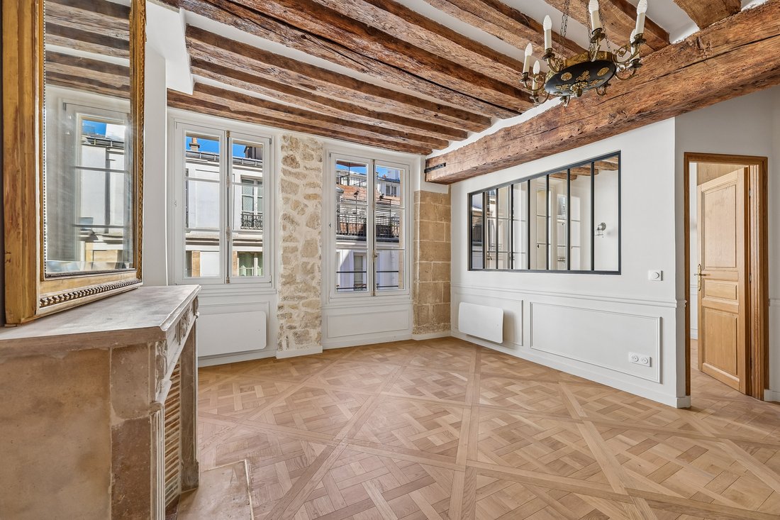 Apartment in Île Saint Louis, Paris 4e Arrondissement, Paris 2 - 18950202
