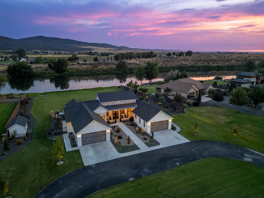 Prosser, Washington, United States 1 - 18950652