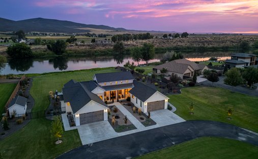 House in Prosser, Washington, United States 1