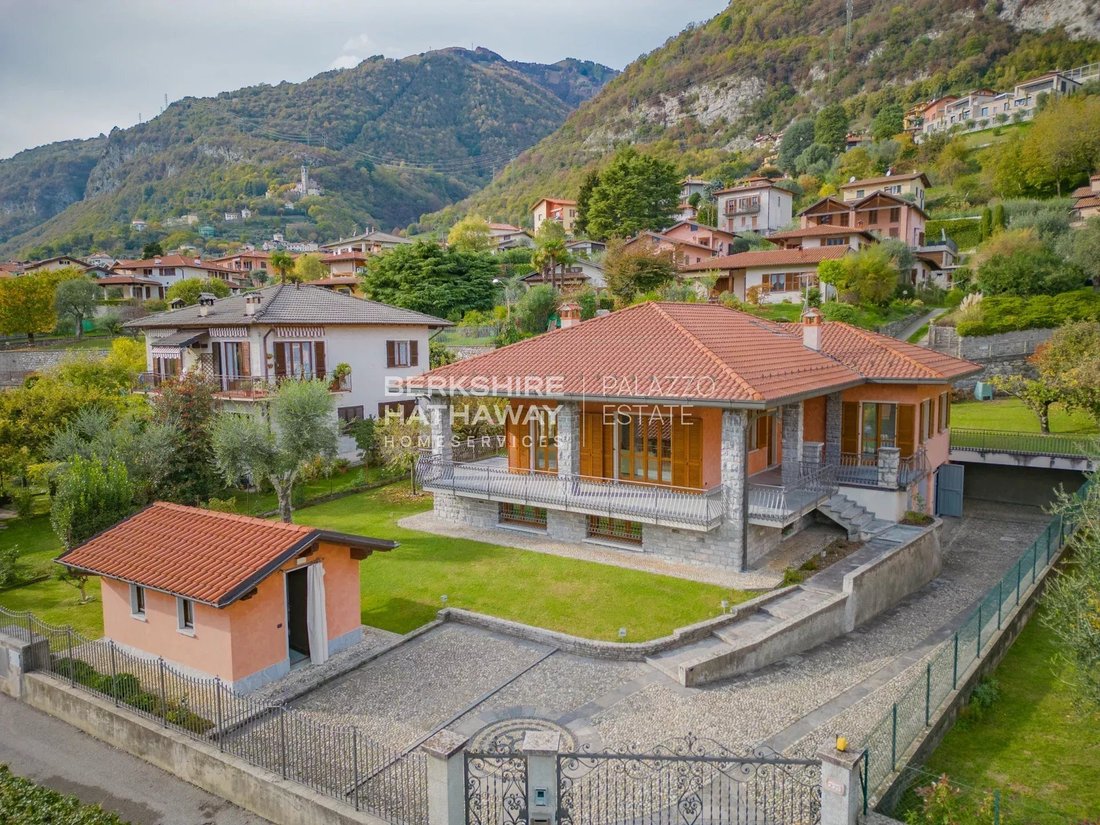Villa in Lenno, Lombardy, Italy 2 - 18954871