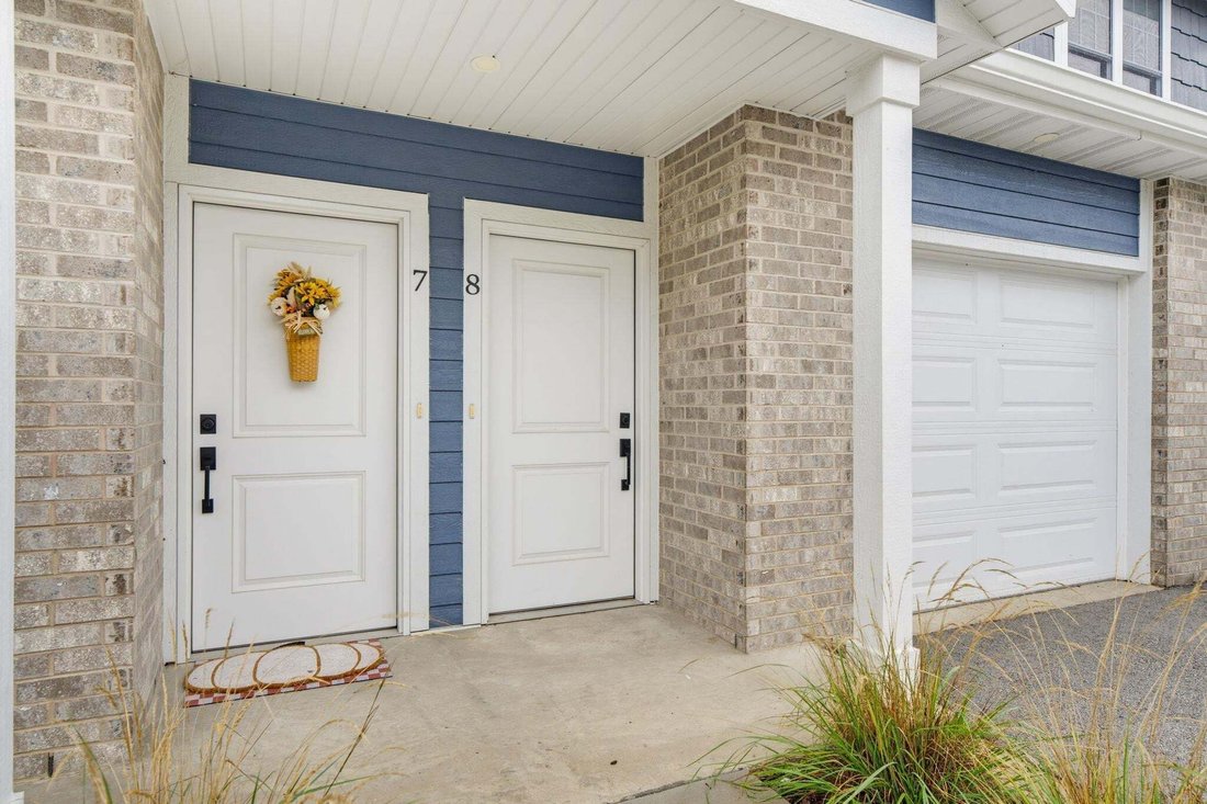Townhouse in Pewaukee, Wisconsin, United States 3 - 18952605
