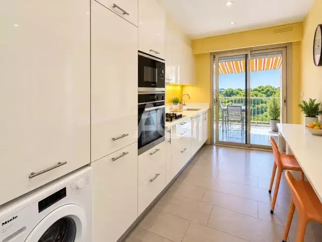 Apartment in Antibes, Provence-Alpes-Côte d'Azur, France 5 - 18867191