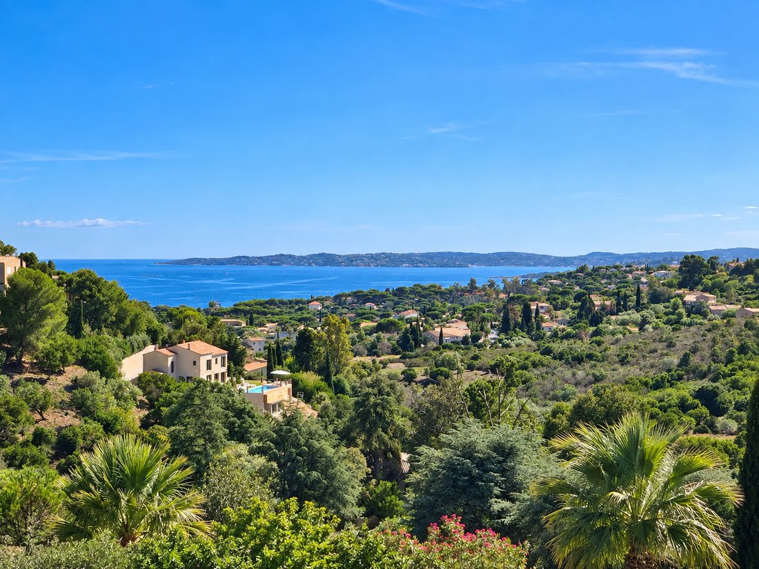 Villa in Les Issambres, Roquebrune-sur-Argens, France 1 - 17473671